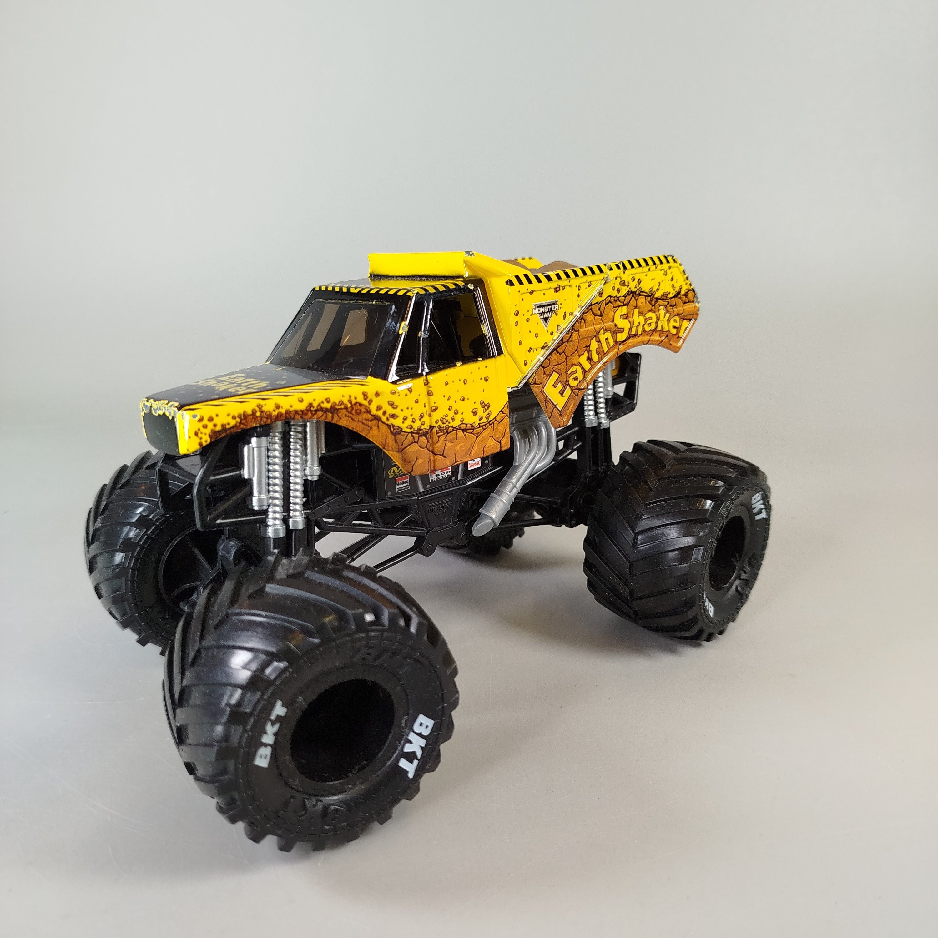 Monster Jam Earth Shaker Monster Truck – Fahrzeuge, wie neu